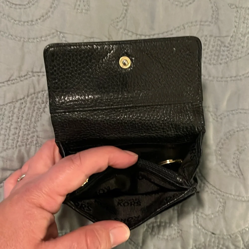 Michael Kors Black Pebbled Leather, Silver Tone Hardware Key Cles/Card Holder